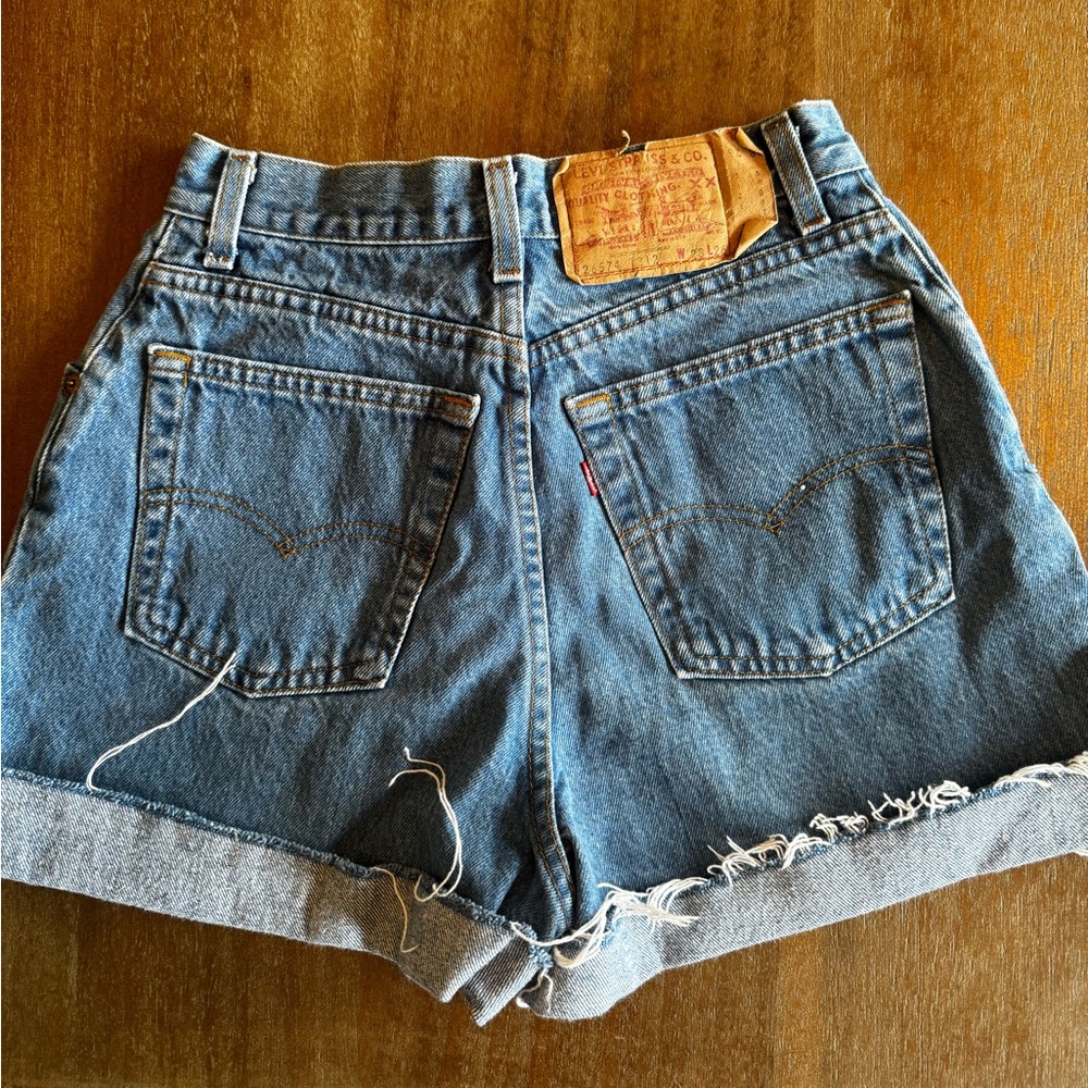 Women’s Levi denim shorts